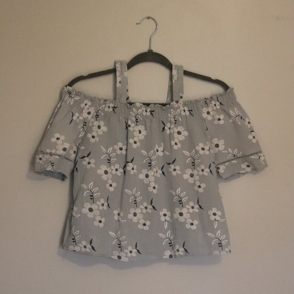 Off the Shoulder Light Blue Flower Top | 006 - Picture 2 of 4